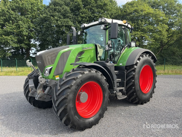 2020 Fendt 824 Vario Profi Plus 4WD Tractor - Трактор: слика 1 2020 Fendt 824 Vario Profi Plus 4WD Tractor - Трактор: слика 1