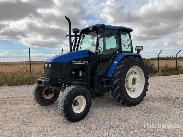 2003 New Holland TS110 2WD Tractor - Трактор: слика 1 2003 New Holland TS110 2WD Tractor - Трактор: слика 1