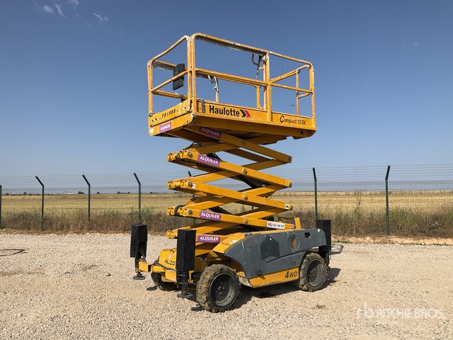 2005 Haulotte Compact12DX 4x4 Diesel Scissor Lift - Кревач ножица: слика 2 2005 Haulotte Compact12DX 4x4 Diesel Scissor Lift - Кревач ножица: слика 2