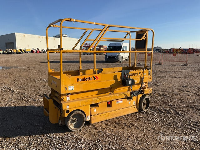 2007 Haulotte Compact 8 Electric Scissor Lift - Кревач ножица: слика 3 2007 Haulotte Compact 8 Electric Scissor Lift - Кревач ножица: слика 3