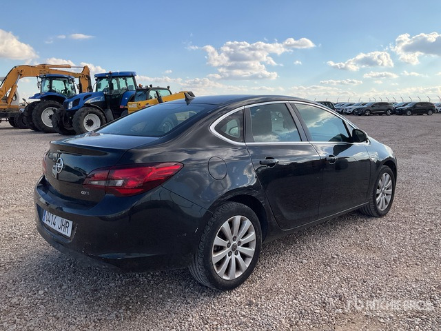 2015 Opel Astra Automobile - Автомобил: слика 5 2015 Opel Astra Automobile - Автомобил: слика 5