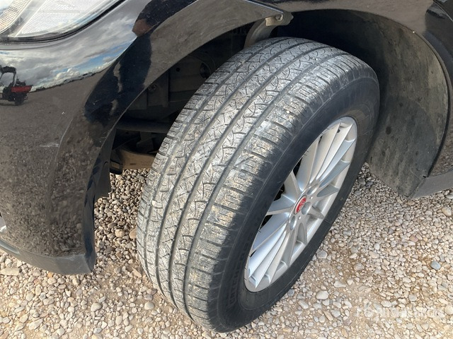 2016 Jaguar F Pace Automobile - SUV: слика 4 2016 Jaguar F Pace Automobile - SUV: слика 4