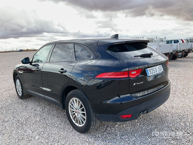 2016 Jaguar F Pace Automobile - SUV: слика 2 2016 Jaguar F Pace Automobile - SUV: слика 2