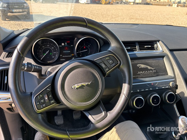 2019 Jaguar E Pace SUV - SUV: слика 4 2019 Jaguar E Pace SUV - SUV: слика 4