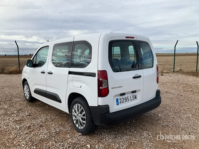2021 Citroen Berlingo 5 Passenger Van - Минибус, Патничко комбе: слика 3 2021 Citroen Berlingo 5 Passenger Van - Минибус, Патничко комбе: слика 3