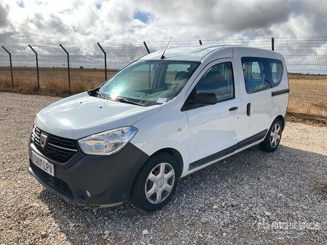 2021 DACIA Dokker Passenger Van - Минибус, Патничко комбе: слика 1 2021 DACIA Dokker Passenger Van - Минибус, Патничко комбе: слика 1