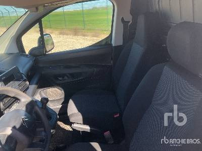 Товарно комбе CITROËN BERLINGO: слика 12