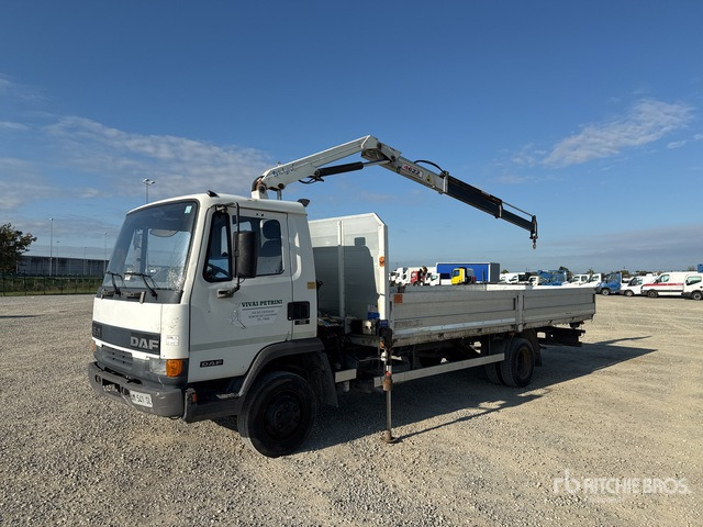 1996 DAF 150E2 PM 4622 2000 kg on 4x2 Flatbed Truck with Crane - Камион со платформа, Камион со кран: слика 1 1996 DAF 150E2 PM 4622 2000 kg on 4x2 Flatbed Truck with Crane - Камион со платформа, Камион со кран: слика 1