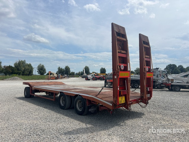 2002 DE Angelis 3R3201 8.45 m Tri/A Flatbed Trailer - Приколка за низок утовар: слика 3 2002 DE Angelis 3R3201 8.45 m Tri/A Flatbed Trailer - Приколка за низок утовар: слика 3