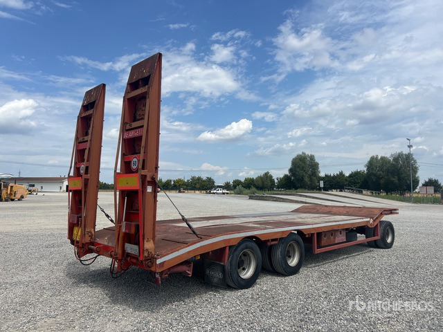2002 DE Angelis 3R3201 8.45 m Tri/A Flatbed Trailer - Приколка за низок утовар: слика 4 2002 DE Angelis 3R3201 8.45 m Tri/A Flatbed Trailer - Приколка за низок утовар: слика 4