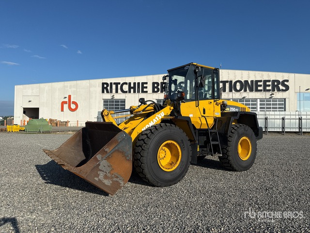2003 Komatsu WA250-5 Pala gommata - Натоварувач на тркала: слика 1 2003 Komatsu WA250-5 Pala gommata - Натоварувач на тркала: слика 1