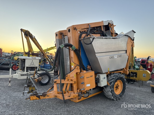 2006 Gregoire G561 Grape Harvester - Машина за берба на грозје: слика 1 2006 Gregoire G561 Grape Harvester - Машина за берба на грозје: слика 1