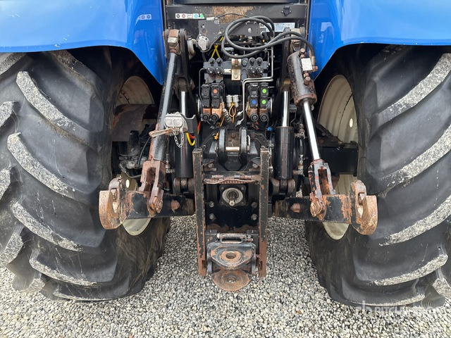 2008 New Holland 7060 4WD Tractor - Трактор: слика 4 2008 New Holland 7060 4WD Tractor - Трактор: слика 4