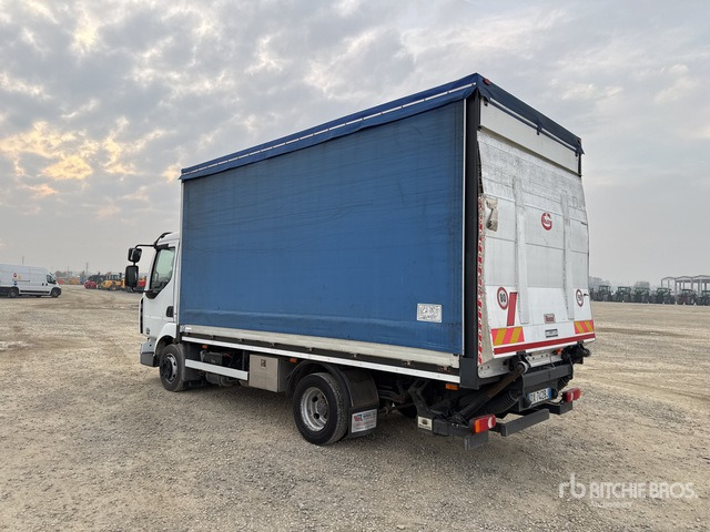 2010 Renault Midlum 215.75 4x2 Curtain Side Truck - Камион со церада: слика 3 2010 Renault Midlum 215.75 4x2 Curtain Side Truck - Камион со церада: слика 3