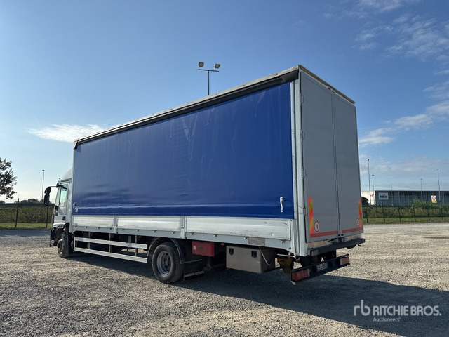 2011 Iveco Eurocargo 160E28 4x2 Curtain Side Truck - Камион со церада: слика 3 2011 Iveco Eurocargo 160E28 4x2 Curtain Side Truck - Камион со церада: слика 3