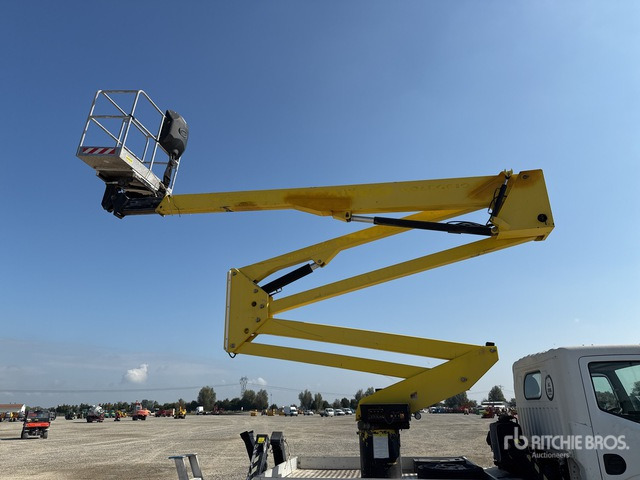 2011 Renault Maxity 110Dxi 2011 Socage DA320 20 m on Bucket Truck - Камион со подигачка кошница: слика 5 2011 Renault Maxity 110Dxi 2011 Socage DA320 20 m on Bucket Truck - Камион со подигачка кошница: слика 5