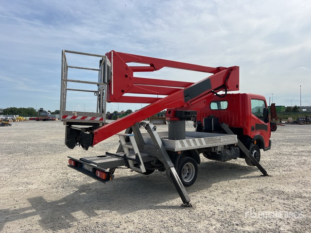 2011 Renault Maxity 2011 Socage DA320 20 m on Bucket Truck - Камион со подигачка кошница: слика 4 2011 Renault Maxity 2011 Socage DA320 20 m on Bucket Truck - Камион со подигачка кошница: слика 4