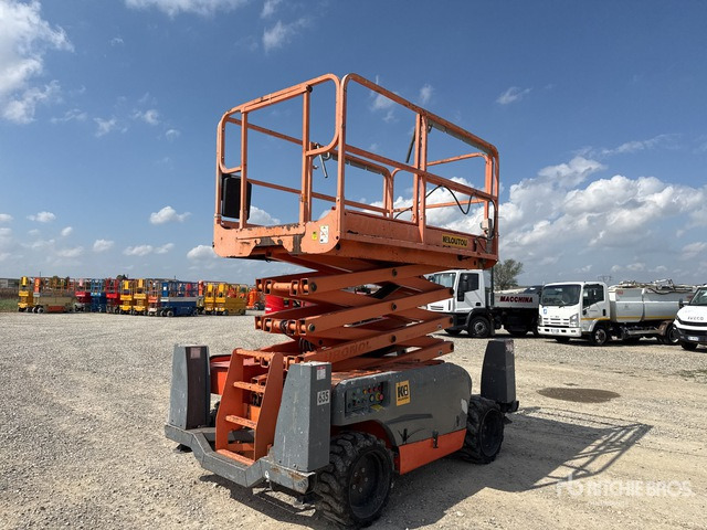 2012 Haulotte Compact12DX Piattaforma aerea verticale - Кревач ножица: слика 4 2012 Haulotte Compact12DX Piattaforma aerea verticale - Кревач ножица: слика 4