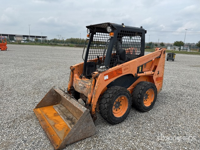 2012 Komatsu SK714-2 High Flow Skid Steer Loader - Компактен натоварувач: слика 1 2012 Komatsu SK714-2 High Flow Skid Steer Loader - Компактен натоварувач: слика 1