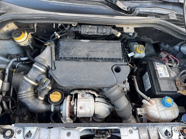 2013 Fiat Fiorino Automobile - Камион сандучар: слика 4 2013 Fiat Fiorino Automobile - Камион сандучар: слика 4