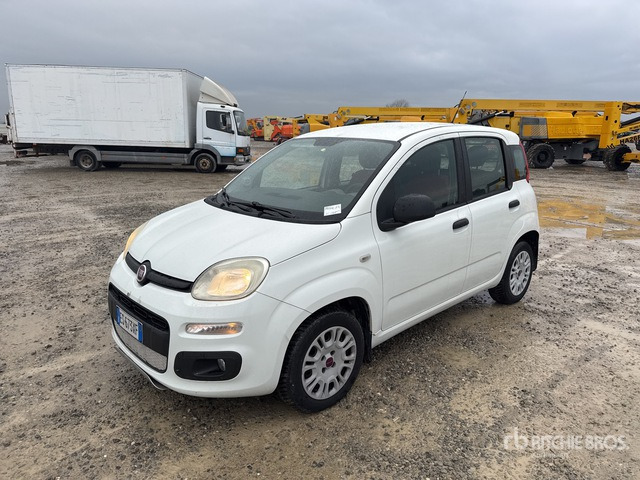 2013 Fiat Panda Automobile - Автомобил: слика 1 2013 Fiat Panda Automobile - Автомобил: слика 1