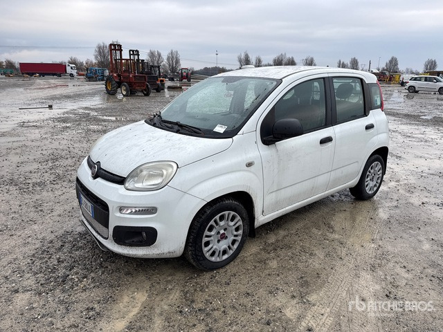 2013 Fiat Panda Automobile - Автомобил: слика 1 2013 Fiat Panda Automobile - Автомобил: слика 1