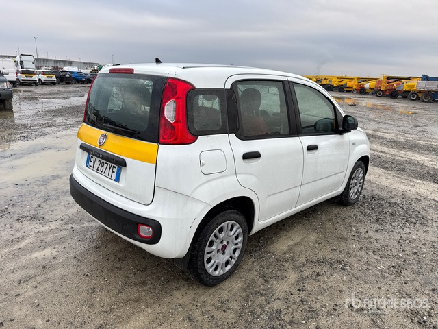 2014 Fiat Panda Automobile - Автомобил: слика 3 2014 Fiat Panda Automobile - Автомобил: слика 3