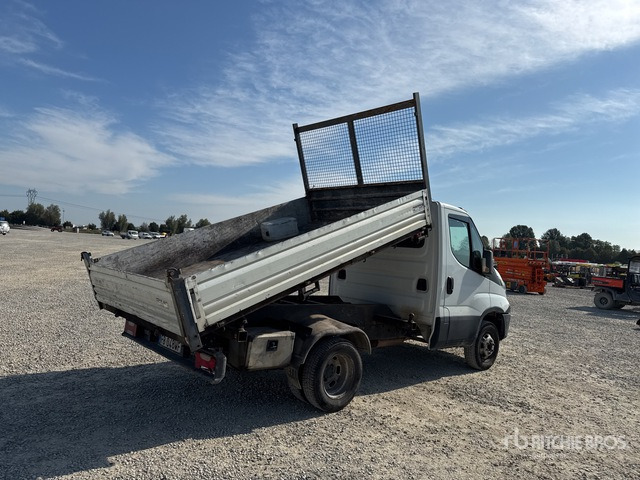 2015 Iveco Daily 35-110 Autocarro ribaltabile: carichi leggeri - Комби кипер: слика 3 2015 Iveco Daily 35-110 Autocarro ribaltabile: carichi leggeri - Комби кипер: слика 3