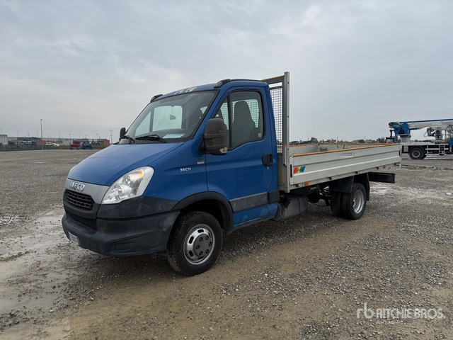 2015 Iveco Daily 35C11 Autocarro cassone fisso - Комбе со отворен сандак: слика 2 2015 Iveco Daily 35C11 Autocarro cassone fisso - Комбе со отворен сандак: слика 2
