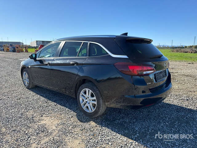 2017 Opel Astra Sport Tourer Automobile - Автомобил: слика 4 2017 Opel Astra Sport Tourer Automobile - Автомобил: слика 4