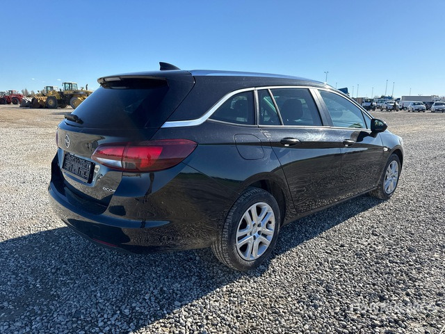 2017 Opel Astra Sport Tourer Automobile - Автомобил: слика 3 2017 Opel Astra Sport Tourer Automobile - Автомобил: слика 3