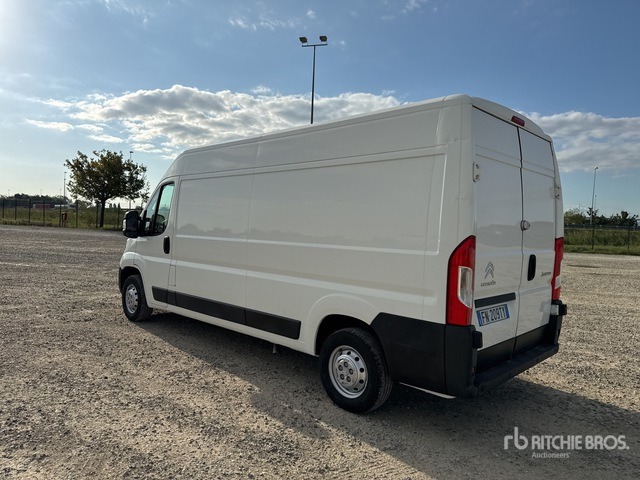 2018 Citroen Jumper 33 2.0BLUEHDI L3H2 130CV Van Truck - Товарно комбе: слика 3 2018 Citroen Jumper 33 2.0BLUEHDI L3H2 130CV Van Truck - Товарно комбе: слика 3