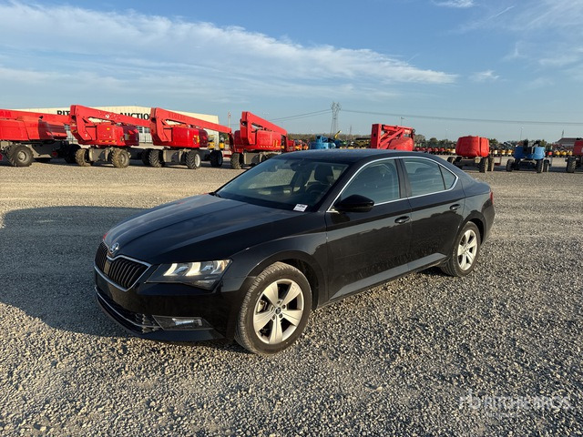 2018 Skoda Superb Autovettura - Автомобил: слика 2 2018 Skoda Superb Autovettura - Автомобил: слика 2