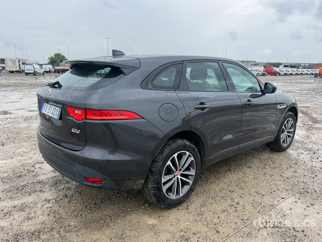 2019 Jaguar F-Pace 2.0D I4 180CV R-SPORT AWD (Inop ... SUV - SUV: слика 5 2019 Jaguar F-Pace 2.0D I4 180CV R-SPORT AWD (Inop ... SUV - SUV: слика 5