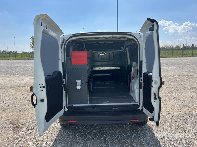 2020 Fiat Doblo CARGO MAXI 1.6 MJET 120CV LOUNGE Van Truck - Мало комбе: слика 4 2020 Fiat Doblo CARGO MAXI 1.6 MJET 120CV LOUNGE Van Truck - Мало комбе: слика 4