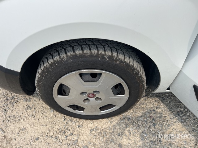 2020 Fiat Fiorino Autocarro furgonato - Мало комбе: слика 5 2020 Fiat Fiorino Autocarro furgonato - Мало комбе: слика 5