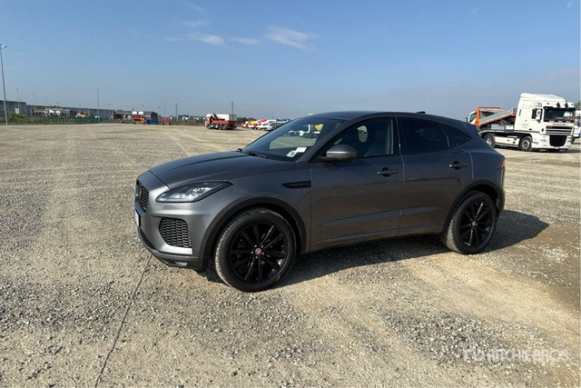 2020 Jaguar E Pace 2.0D I4 CHEQUERED FLAG AUTO 4WD SUV - SUV: слика 3 2020 Jaguar E Pace 2.0D I4 CHEQUERED FLAG AUTO 4WD SUV - SUV: слика 3