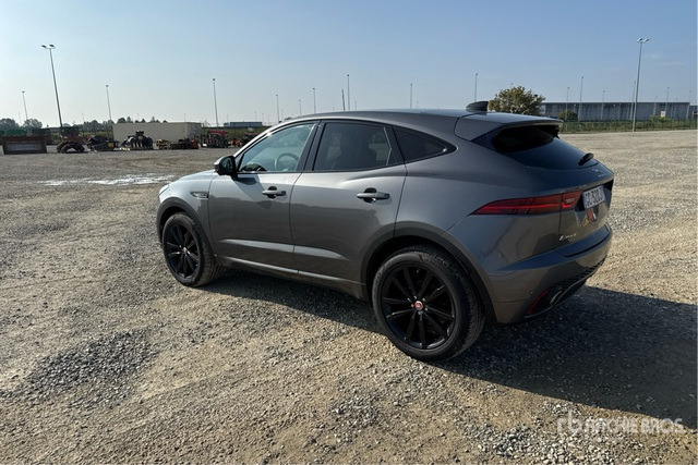 2020 Jaguar E Pace 2.0D I4 CHEQUERED FLAG AUTO 4WD SUV - SUV: слика 1 2020 Jaguar E Pace 2.0D I4 CHEQUERED FLAG AUTO 4WD SUV - SUV: слика 1