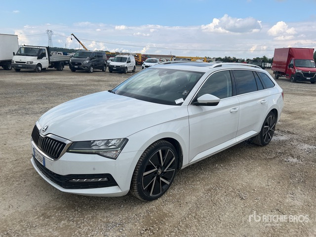2020 Skoda Superb Wagon 2.0 TDI EVO 150CV EXECUTIVE Automobile - Автомобил: слика 2 2020 Skoda Superb Wagon 2.0 TDI EVO 150CV EXECUTIVE Automobile - Автомобил: слика 2