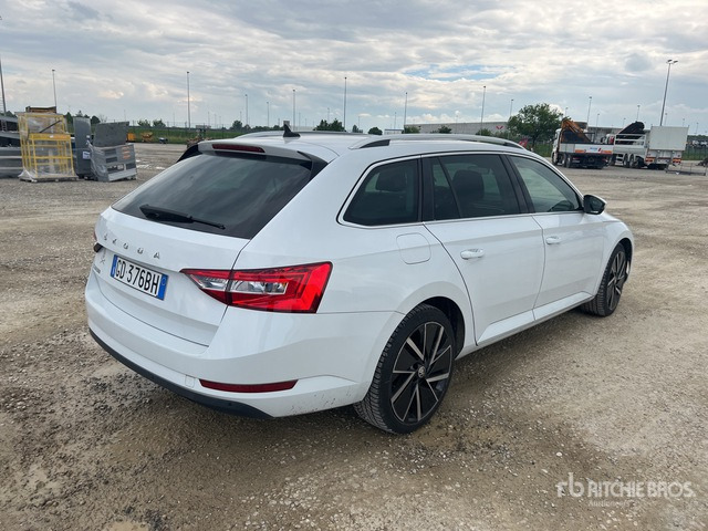 2020 Skoda Superb Wagon 2.0 TDI EVO 150CV EXECUTIVE Automobile - Автомобил: слика 4 2020 Skoda Superb Wagon 2.0 TDI EVO 150CV EXECUTIVE Automobile - Автомобил: слика 4