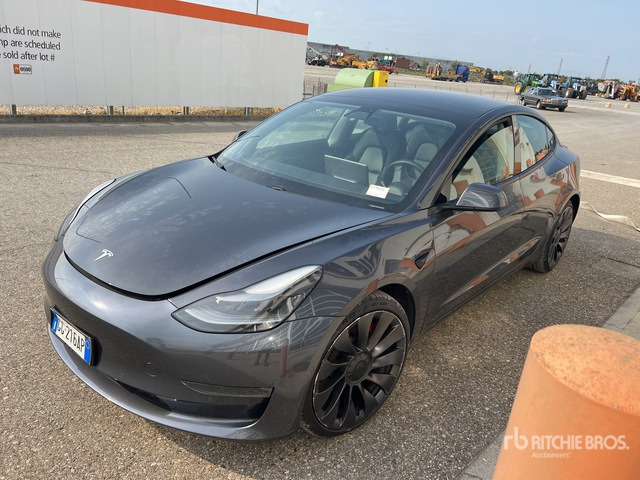 2021 Tesla Model 3 3 PERFORMANCE DUAL MOTOR 4WD Automobile - Автомобил: слика 1 2021 Tesla Model 3 3 PERFORMANCE DUAL MOTOR 4WD Automobile - Автомобил: слика 1