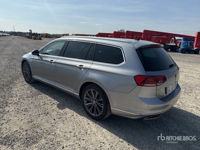 2021 Volkswagen Passat 1.4 PLUG IN HYBRID GTE DSG Station Wagon - Караван: слика 4 2021 Volkswagen Passat 1.4 PLUG IN HYBRID GTE DSG Station Wagon - Караван: слика 4