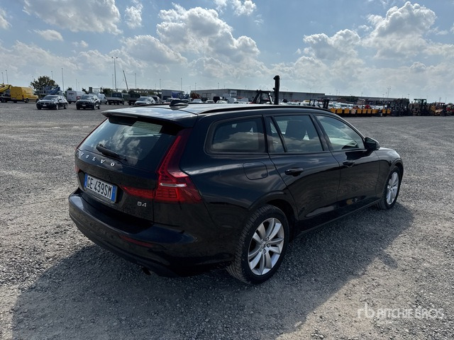 2021 Volvo V60 SW B4 D AUTOM. MOMENTUM BUSINESS Automobile - Автомобил: слика 4 2021 Volvo V60 SW B4 D AUTOM. MOMENTUM BUSINESS Automobile - Автомобил: слика 4