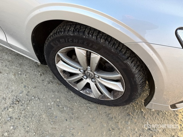 2021 Volvo V60 SW B4 D AUTOM. MOMENTUM BUSINESS Station Wagon - Караван: слика 5 2021 Volvo V60 SW B4 D AUTOM. MOMENTUM BUSINESS Station Wagon - Караван: слика 5