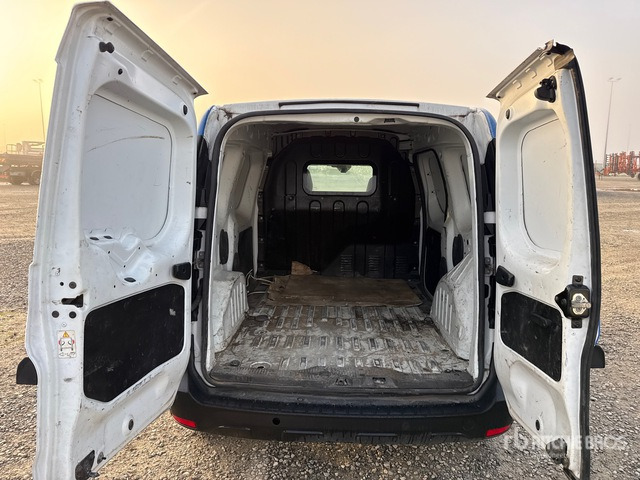 2022 Renault Van Truck - Камион сандучар: слика 5 2022 Renault Van Truck - Камион сандучар: слика 5