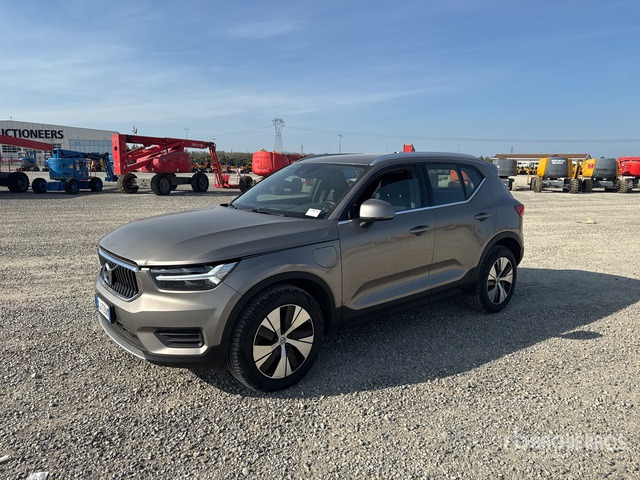 2022 Volvo XC40 T4 PLUG-IN HYBRID AUTO RECH INS ... SUV - SUV: слика 2 2022 Volvo XC40 T4 PLUG-IN HYBRID AUTO RECH INS ... SUV - SUV: слика 2