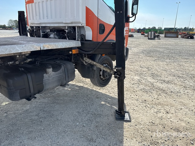 Nissan Cabstar Piattaforma autocarrata - Камион со подигачка кошница: слика 5 Nissan Cabstar Piattaforma autocarrata - Камион со подигачка кошница: слика 5