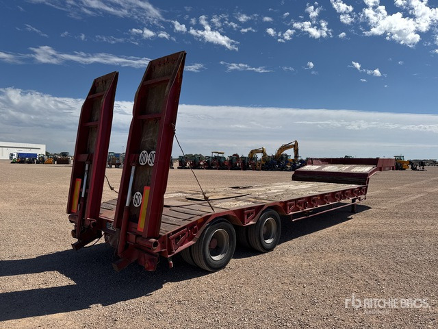 1989 Castera RSTP25 T/A Semi-Remorque Porte-Engins ... Lowboy Trailer - Полуприколка за низок утовар: слика 3 1989 Castera RSTP25 T/A Semi-Remorque Porte-Engins ... Lowboy Trailer - Полуприколка за низок утовар: слика 3