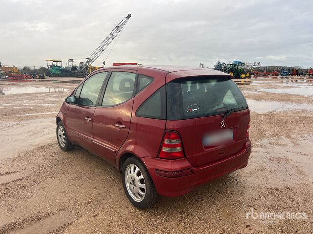 2001 Mercedes-Benz Classe A (Inoperable) Automobile - Автомобил: слика 2 2001 Mercedes-Benz Classe A (Inoperable) Automobile - Автомобил: слика 2