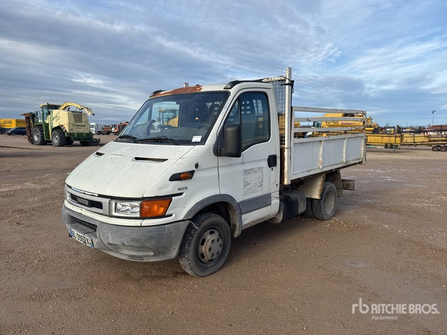 2002 Iveco Daily 35C11 4x2 Camion Benne (Inoperable) Dump Truck: Light Duty - Кипер: слика 1 2002 Iveco Daily 35C11 4x2 Camion Benne (Inoperable) Dump Truck: Light Duty - Кипер: слика 1